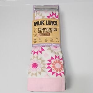 MUK LUKS PINK CREAM GRAY 3-PACK REGULAR CALF COMPRESSION KNEE-HIGH SOCKS NWT